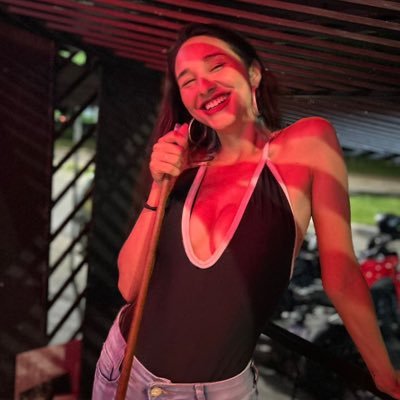 tetemfs's profile picture. Mineirinha perdida em SP.  Falo coisas sem sentido e boberinhas por aqui.