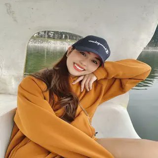 eaey1lrz13554's profile picture. 