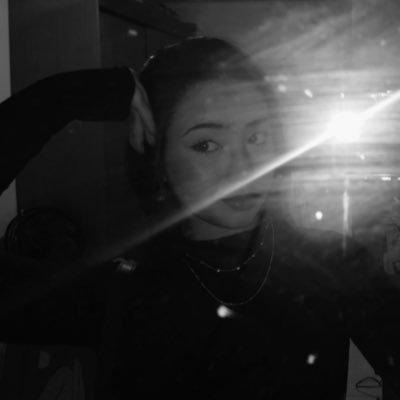 maduruizz_'s profile picture. swirled you  into all of my poems