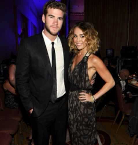 Hey !! Is Miley is my Priv Twitter .... !!!