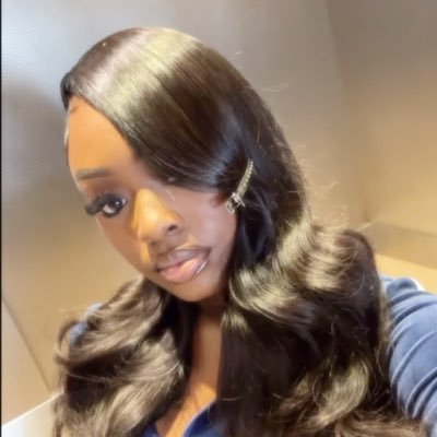 _QveenChanel_'s profile picture. IG: _qveen.chanel🎀