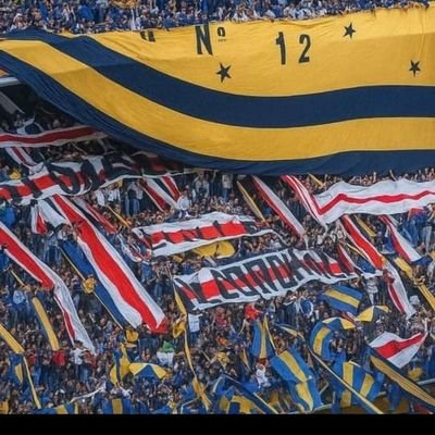 passuccijuan's profile picture. Bostero antes de la Creación. Marido. Prevenido. Pasional y utópico. Amo 🐕. Superhéroes⚡@DCOfficiaL. Punk rock. No aplaudo en El Vals.