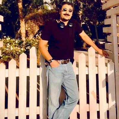 SilverR_FoX's profile picture. |KASHUR🍁|PROFESSOR| Poet.Lover.Dreamer.Believer. Loves Nature,Travel & Photography. Do this: Be Grateful.Give Love.Laugh Lots. |Never Give up|... 💜💜💜