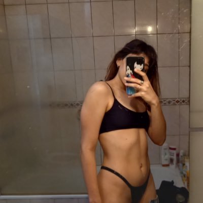 lu_cilurzo's profile picture. Atleta. Editora. Periodista. Tres cuartos licenciada. 🫡