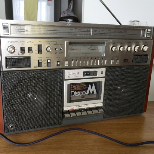 obgobpoio's profile picture. 人からみればガラクタと言われるような古い生活雑貨とスウィングジャズが好きな変わり者です。     2017年の12月にパイプ煙草を始めました。最近は古いパイプを収集しています