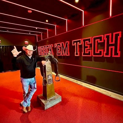 TheWolf6674's profile picture. Was once thrown out of a Circuit City. Your mom thinks I’m charming. World class trailer backer-upper. Red Raider. Proud West Texan.