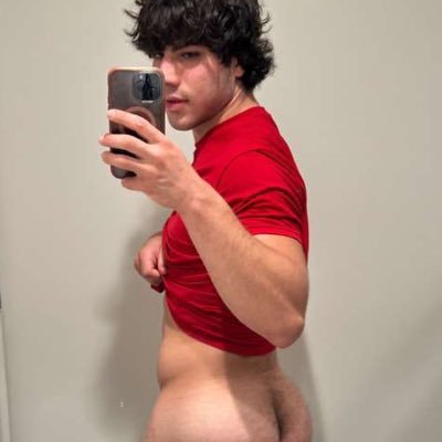 psychoticpasta's profile picture. DM hot bubble butt straight dudes