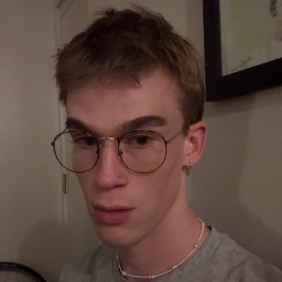 SkinnyMissLegs's profile picture. Sims enthusiast | EA ID : SkinnyMissLegs