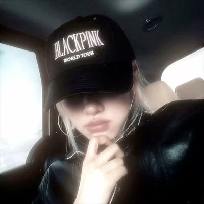 ghiblxis's profile picture. 