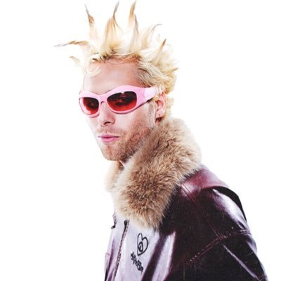 lukesflcker's profile picture. #LUKE - And we're goin' 'round again in an emotional blender