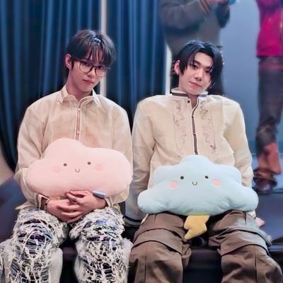 haneulztwt's profile picture. — 𝒇𝒐𝒓 𝒉𝒂𝒏𝒆𝒖𝒍𝒛 𝒐𝒏𝒍𝒚. 💙☁️🩷 #박한 #제이엘