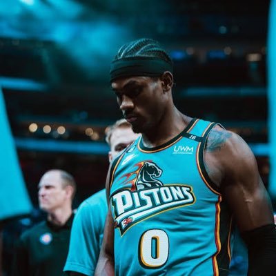 r3troville's profile picture. it’s raining money oklahoma city thunder