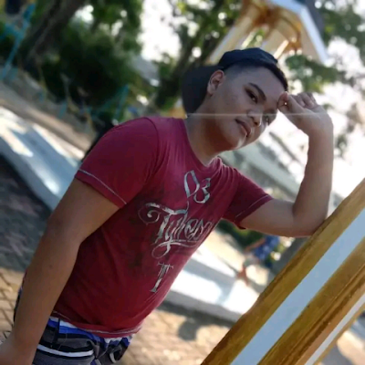 Melvz_2004's profile picture. 