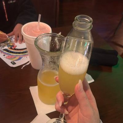 aneile52590894's profile picture. 