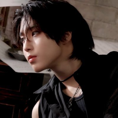 gothanjwi's profile picture. Simp de Han Jisung. 
EXO, Monsta X, Stray Kids, Loona.