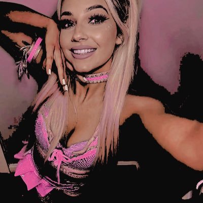 PRETTIERISSUES's profile picture. Influence them all with grace, and kicking bitches in the face. Trained by Logan. ┊ You can all SUCK IT! ┊• parody of @MylaGrace_x