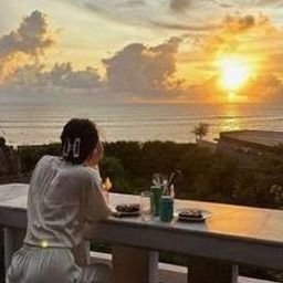 Wekirb19372's profile picture. 