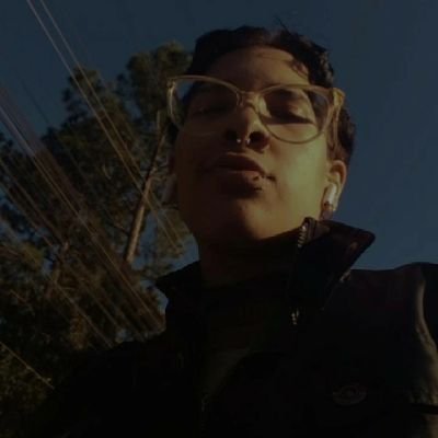 _diasv__'s profile picture. que se foda esse amor linear