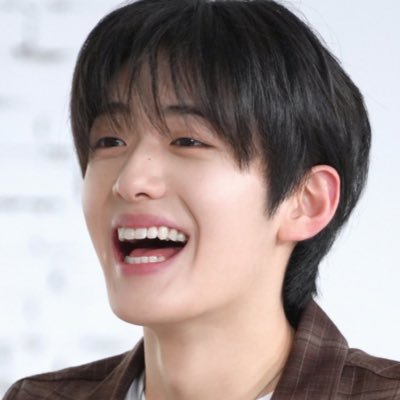 itsayontime's profile picture. ⓘ Follow at your own risk !!