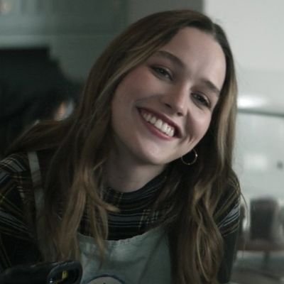 ChaosCzari's profile picture. Ascended Femcel ⟡ Cold Latina ⚖️ Law Student (U. de Chile) ﹒BA in Social Science and Humanities﹒ENTP | BPD﹒
Multi: @czarinahamlet