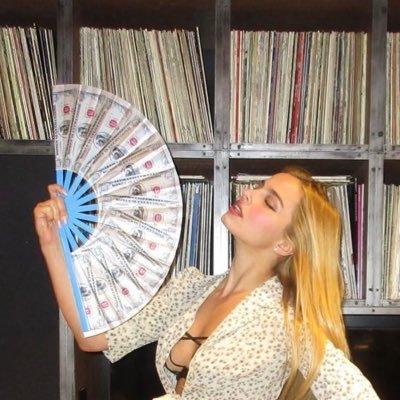 RAEClST's profile picture. 