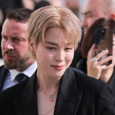 Manu_090393's profile picture. 𝙵𝚞𝚝𝚞𝚛𝚎'𝚜 𝚐𝚘𝚗𝚗𝚊 𝚋𝚎 𝚘𝚔𝚊𝚢