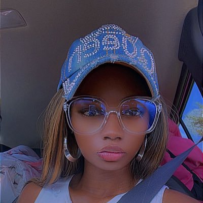 Jasmiana__23__'s profile picture. ❝𝐃𝐚𝐫𝐥𝐢𝐧𝐠,𝐈’𝐦 𝐚 𝐧𝐢𝐠𝐡𝐭𝐦𝐚𝐫𝐞, 𝐝𝐫𝐞𝐬𝐬𝐞𝐝 𝐥𝐢𝐤𝐞 𝐚 𝐝𝐚𝐲𝐝𝐫𝐞𝐚𝐦👀😍🔥❞ 27 years 💪🏾