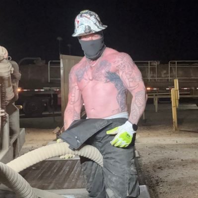 bakkensfinest's profile picture. bakken oil field bad boy   finest water hauler in north Dakota.  facing 15 yrs In federal prison ,living life on pre trial release  looking for support luv yall