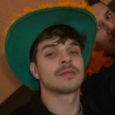 andredistortion's profile picture. all my white diamonds and lovers are forever  https://t.co/Cw3TY3CwUG