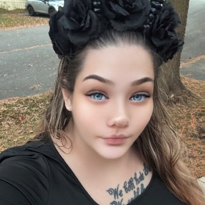 escapemystalker's profile picture. R. I. P. Dad & SawZaw
 Mother of Goblins
I drink Rumplemintz, try someone else