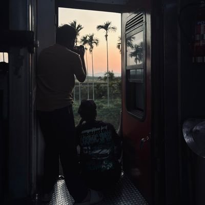 ___yogendra__'s profile picture. 👤 

 have a view thru my eyes and camera