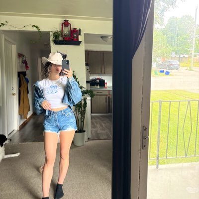 beckyrxoxo's profile picture. 