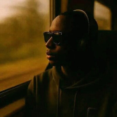 muazzam_fx's profile picture. Hi