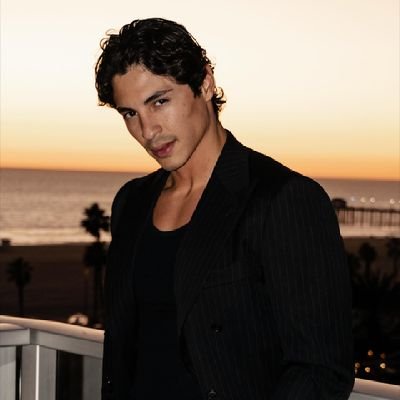 ChaseTheFlame_'s profile picture. I fight fires and people. @MWCWEfed