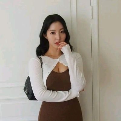 KimHelenana1086's profile picture. Just a heart full of dreams and a cup full of coffee ☕💫