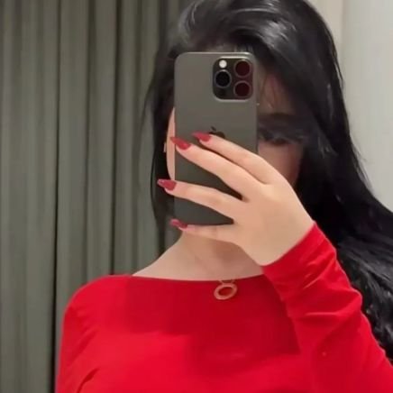 li0l00's profile picture. ماخذة تويتر فنجال و سوالف 🚶🏻‍♀️