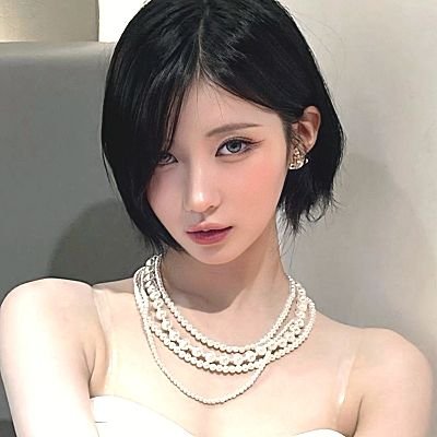 enamiiasa's profile picture. ♥︎’ ( 2006 ) 𐬹✿ ‘ amidst the celestial gale, ink of an opalescent tint penned : st, ι .. “the buzz ignites, serenity divas anchored, as she descends.”