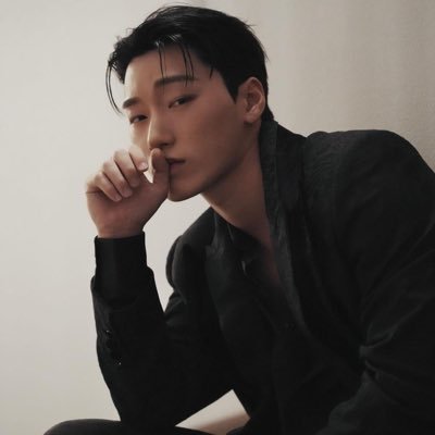 yonalucy's profile picture. it’s whatever