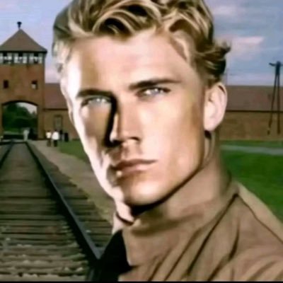 thehonoredmo_'s profile picture. سُبْحَانَ اللَّهِ وَبِحَمْدِهِ ، سُبْحَانَ اللَّهِ الْعَظِيمِ.