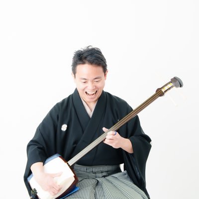 okimasakazushi's profile picture. 生田流箏曲演奏家。ファミ箏代表。ゲーム〜TV番組と色々演奏提供などさせていただいております。箏のお稽古、演奏、レコーディング等問い合わせはこちらまで！宅録もOKです！→ raiun@okimasa.net