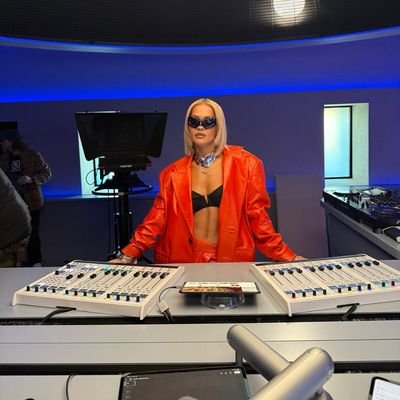 RitaOra311's profile picture. ALL NATURAL 🧡 out now