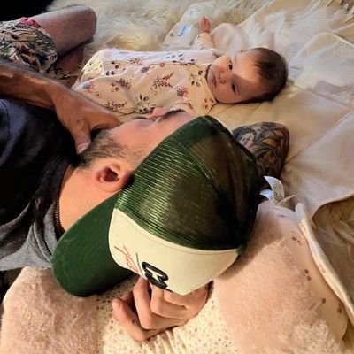 Swordsy6913's profile picture. 