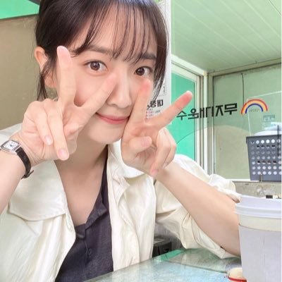 eoooioooe's profile picture. 