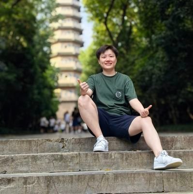 Ronnie89757's profile picture. wait a moment.I will follow u back later