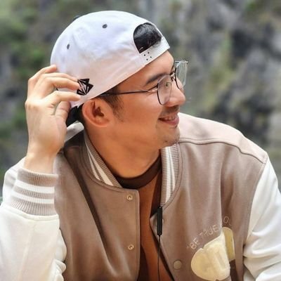 ArvinOrde91363's profile picture. OFW/Machine Operator in Taiwan for 6 years
Loves to play Mobile Legends and listening to music.