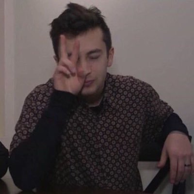 zimnytostt's profile picture. 19 ;)