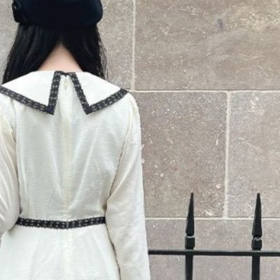 or1xR3neNVKVGw1's profile picture. 