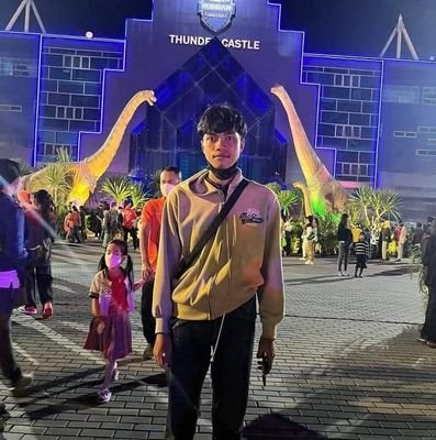 ThnPha53765's profile picture. ธนวัต