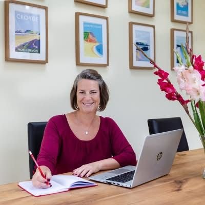 juliablake40's profile picture. Investment Manager, Empowering Investors to Maximise Portfolio Performance through Data Driven Insights, Market Analysis & Strategic Risk Management 📈📊