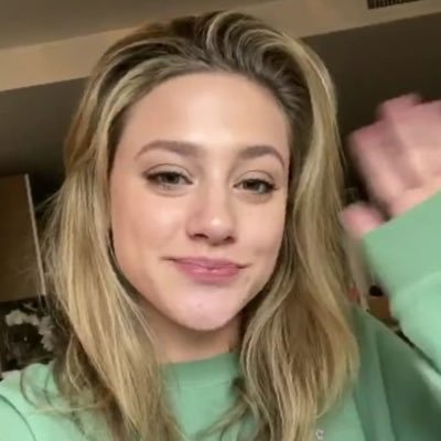 toute68190's profile picture. je suis une maîtresse à la recherche d’un esclave qui pourras bénéficier de mes services 🦮